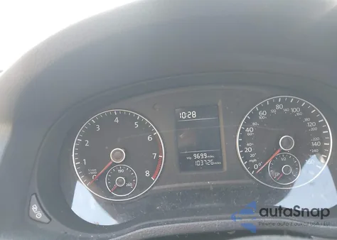 2014 Volkswagen Passat 1.8T S z USA, uszkodzony, nr VIN 1VWAS7A37EC097863